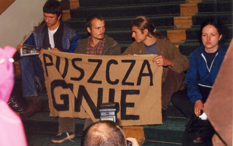 Puszcza ginie, ministerstwo, 2001