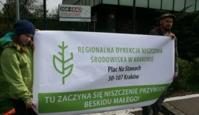 Ratuję Beskid Mały Kraków pikieta RDOŚ 2014 img-0482.JPG