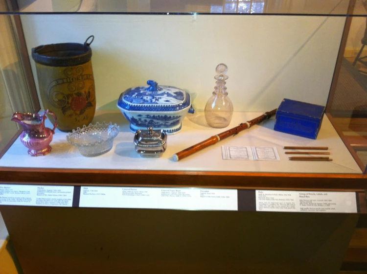 Różne przedmioty Henry’ego D. Thoreau znajdujące się obecnie w Concord Muzeum, styczeń 2012 r....